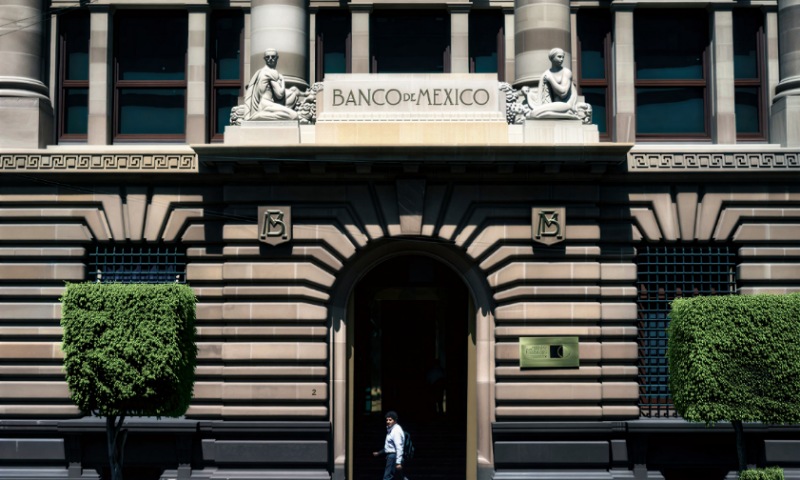 Mexico Holds Interest Rate Steady After 12 Straight Cuts