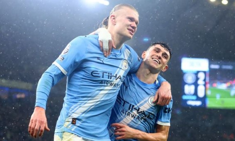 Man City Close In on Arsenal After 3-0 Win Over Fulham