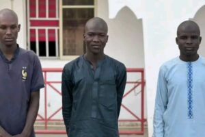 EFCC Arrests Three for Allegedly Using ₦500 Notes as Tissue