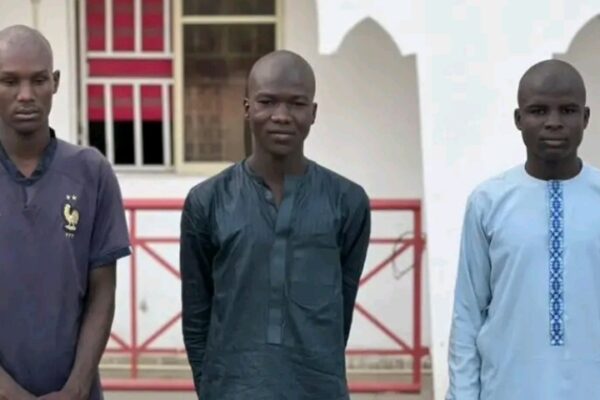 EFCC Arrests Three for Allegedly Using ₦500 Notes as Tissue
