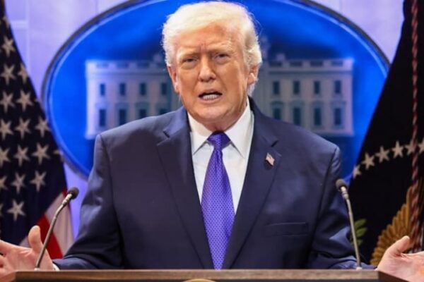 Trump Pushes for 10% Global Tariff Despite Tough Court Setback