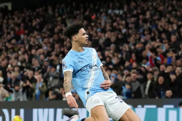 Man City Keeps Pressure on Premier League Leader Arsenal with 2-1 Win over Newcastle