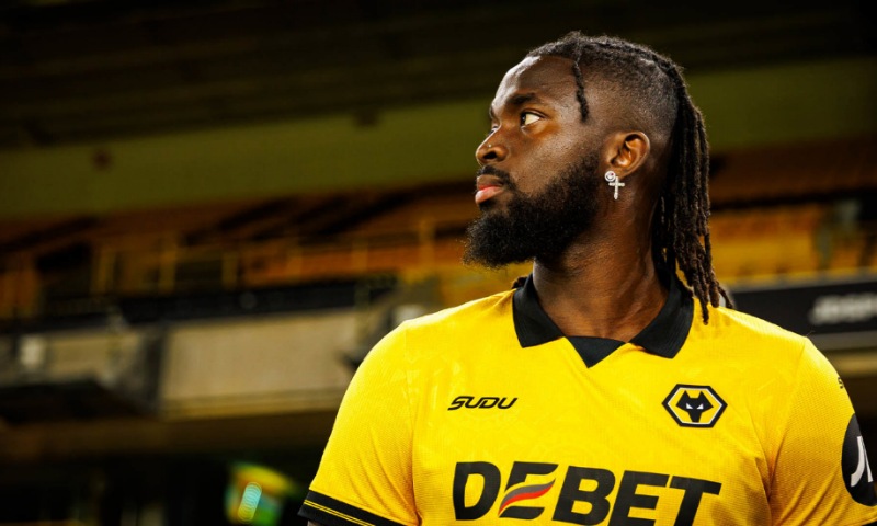 Tolu Arokodare Faces Racist Abuse After Penalty Miss at Crystal Palace Match