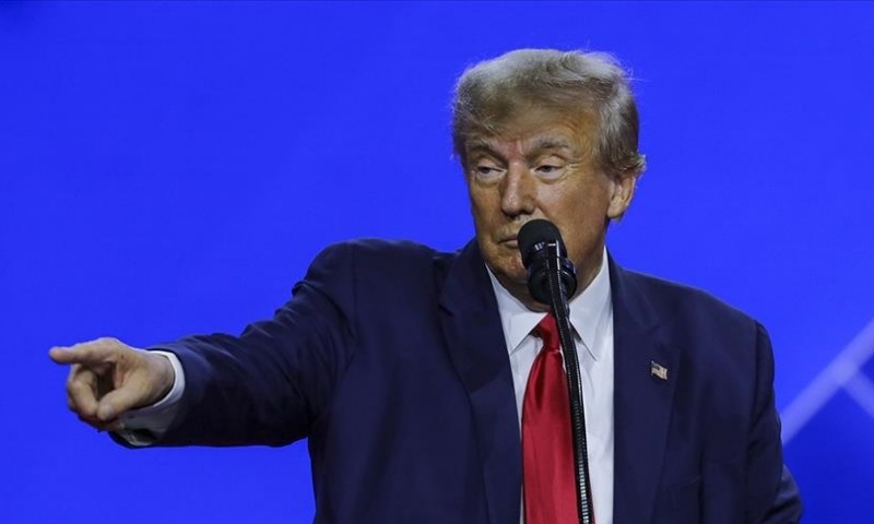 Trump Says He’s Frustrated With Iran Talks as US Staff Leave Israel