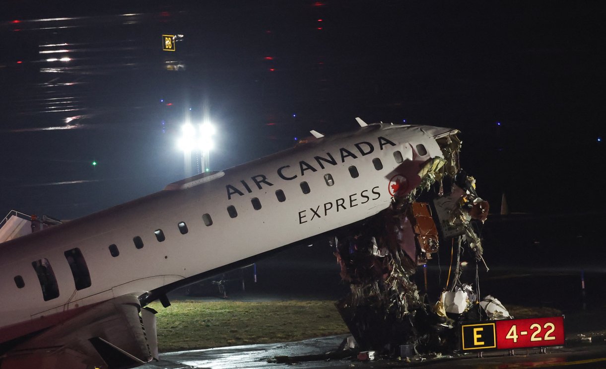 Deadly Runway Collision at LaGuardia Airport Claims Two Lives