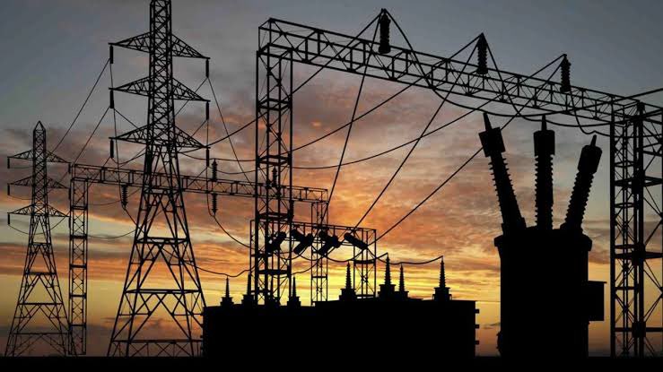 “Power Crisis Deepens as FG, GenCos Clash Over ₦4tn vs ₦6.3tn Debt”