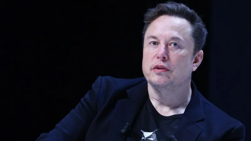 Elon Musk Loses Trillionaire Status as SpaceX Stock Crashes
